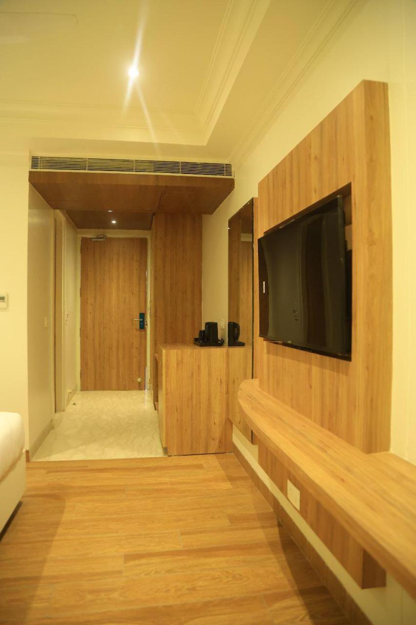 Sapphire Sky Hotel 데라둔 외부 사진